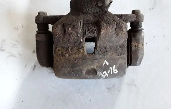 Hyundai i30 Front brake caliper 58110A6000