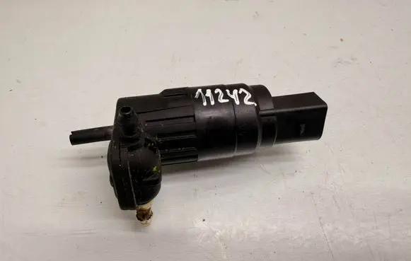 Skoda Octavia Mk3 (5E) Windscreen/windshield washer pump 1K6955651