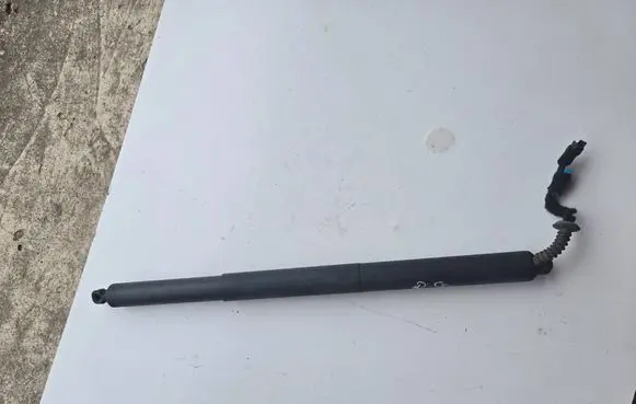 BMW X2 F39 Tailgate/trunk strut/damper 7423847