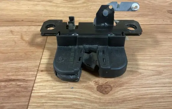 Volkswagen Caddy Tailgate/trunk/boot lock/catch/latch 2K0827505F
