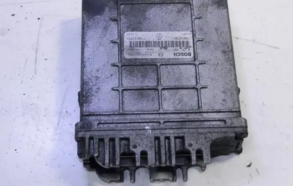 Renault Megane I Engine control unit/module ECU 7700107091