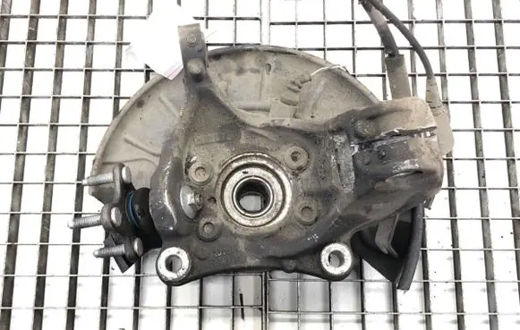 Volkswagen PASSAT B7 Front wheel hub spindle knuckle