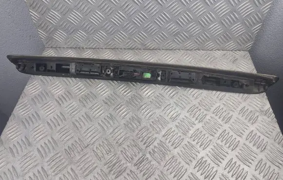 Mercedes-Benz B W245 Trunk door license plate light bar 