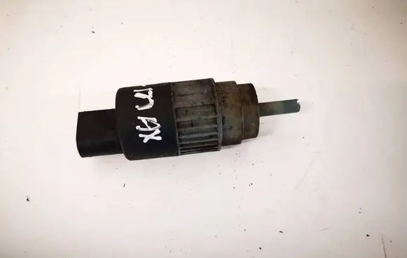 Jaguar XJ X351 Windscreen/windshield washer pump 6M2113K082AB