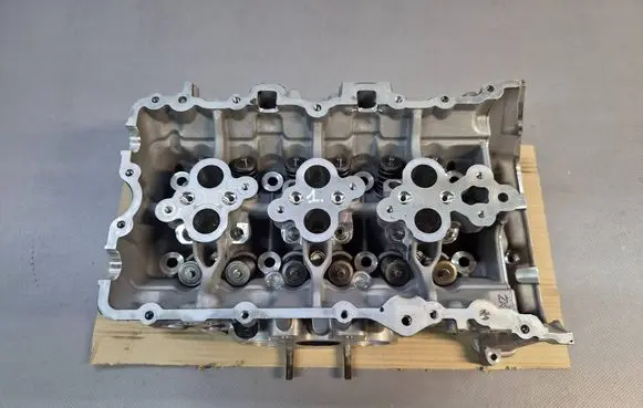 Porsche Cayenne (9Y0 9Y3) Engine head 06M103404AF 60M404AF