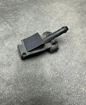 Volkswagen Golf IV Windshield washer spray nozzle 3B0955985