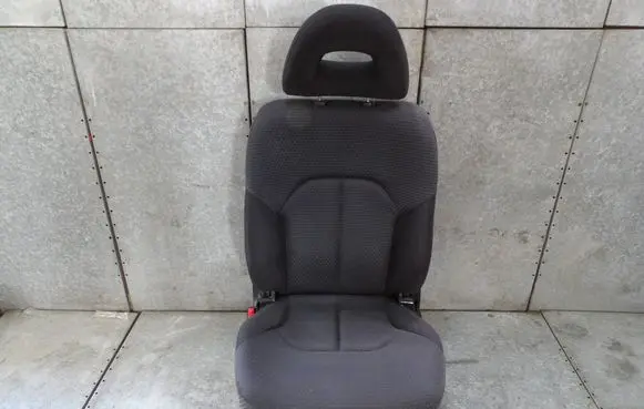 Mitsubishi Pajero Front driver seat 