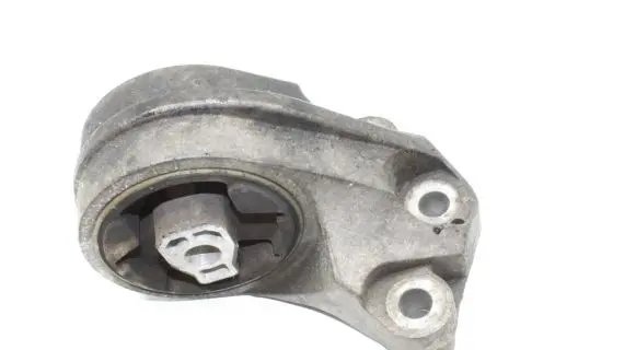 Opel Antara Engine mount bracket
