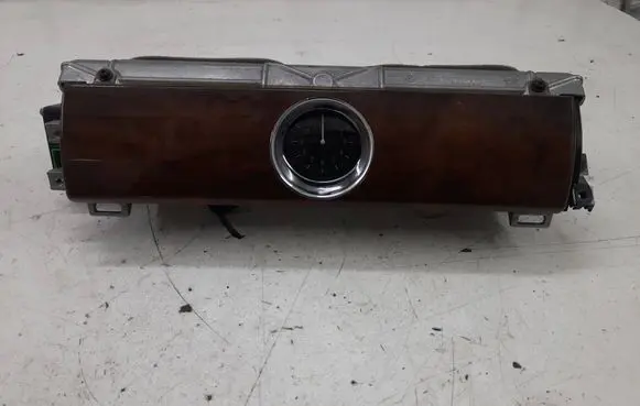 Volkswagen Phaeton Dash center air vent grill 3D2853203E 53001776 VWD1611