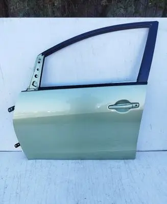 Mitsubishi Grandis Front door