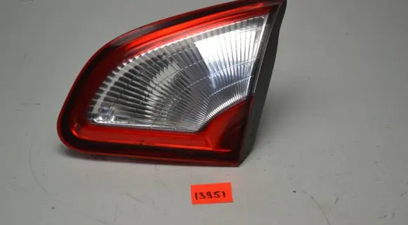 Nissan Qashqai+2 Tailgate rear/tail lights B26550BR01A 89503209