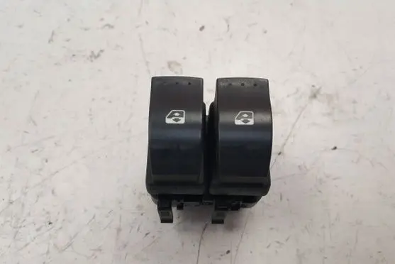 Renault Megane II Quarter vent window switch DAV108269C