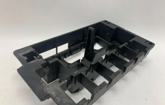 Mercedes-Benz E W124 Relay mounting block 1245450140
