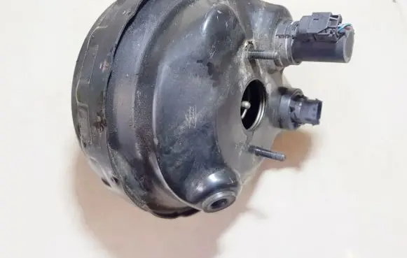 Mercedes-Benz C W203 Brake booster a0054304930