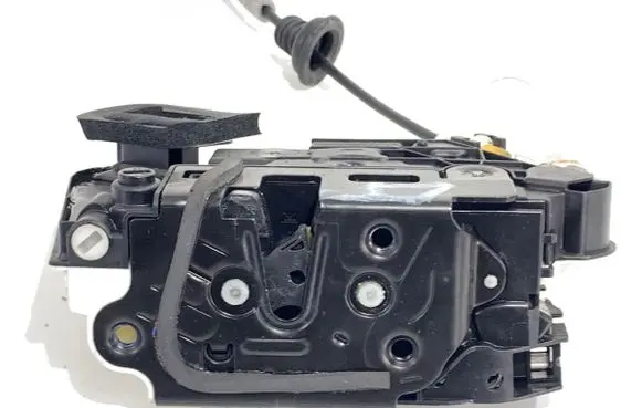 Seat Toledo IV (NH) Rear door lock 5E0839015A