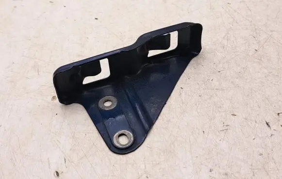 Toyota Avensis T250 Headlight/headlamp mounting bracket 5208105010