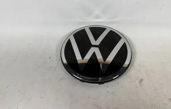 Volkswagen T-Roc Manufacturer badge logo/emblem 2GM853601E
