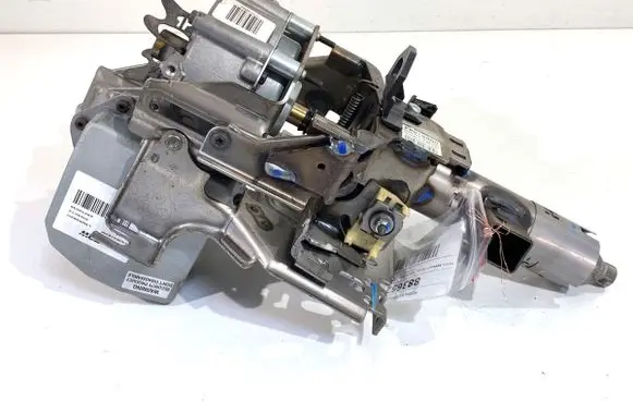 Renault Clio III Power steering pump 8200937929