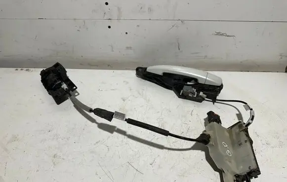 Peugeot 2008 I Rear door lock 9812501180