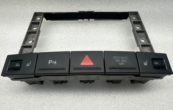 Volkswagen Touareg I Other dashboard part 7L6857318C 7L6963564B 7L6919281A