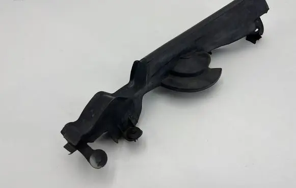 BMW 4 F32 F33 Engine compartment rubber 517672558 18068510