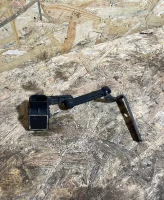 Mercedes-Benz E W211 Air suspension front height level sensor A0105427717