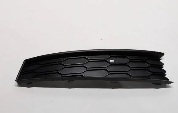 Skoda Scala Front bumper lower grill 657807682A 1229362001