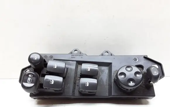 Chrysler Pacifica Electric window control switch 04685980AE