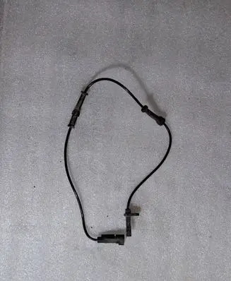 Chevrolet Camaro ABS brake wheel speed sensor 92199861