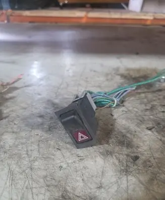 Iveco Daily 35 - 40.10 Hazard light switch