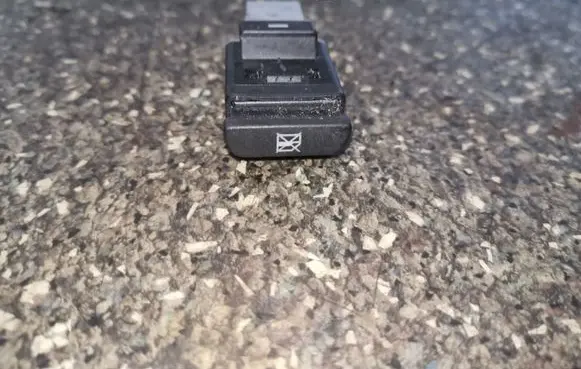 Volkswagen Polo IV 9N3 Other switches/knobs/shifts 6Q0959859