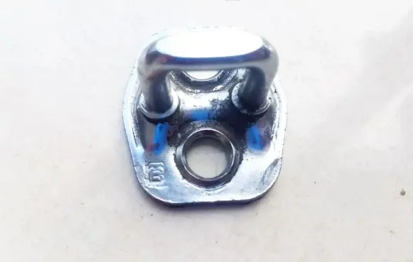 Renault Laguna II Front door lock loop/hook striker 
