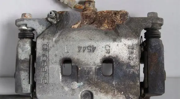 Nissan X-Trail T32 Front brake caliper