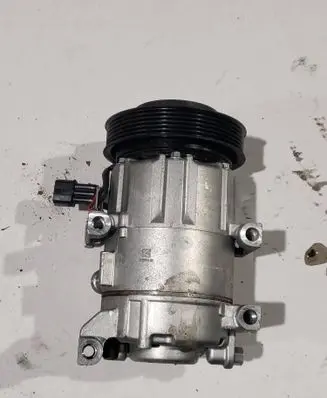 KIA Xceed Air conditioning (A/C) compressor (pump) 97701M6450