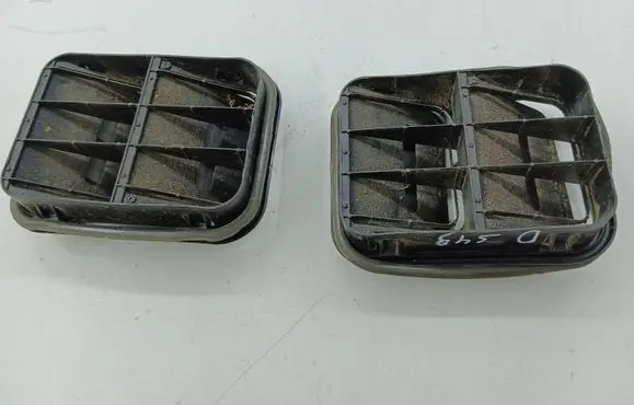 Nissan X-Trail T31 Quarter panel pressure vent 