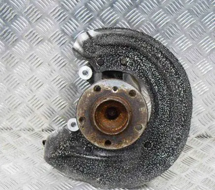 BMW 2 F22 F23 Front wheel hub