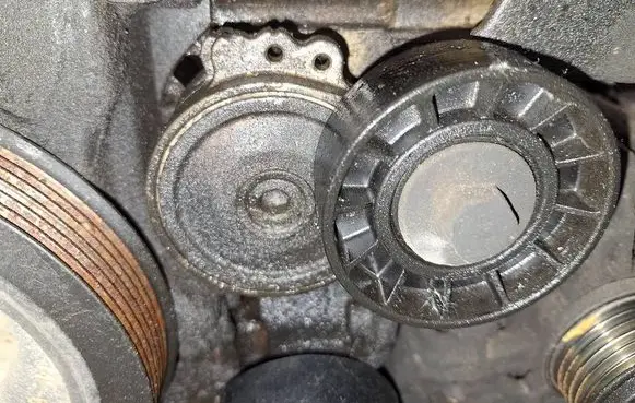 Citroen C8 Generator/alternator belt tensioner