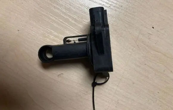 Volvo XC90 Mass air flow meter 8658471