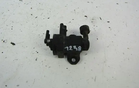 Peugeot 607 Valve vacuum 
