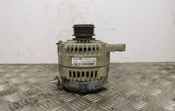 KIA Sportage Generator/alternator 373002A700