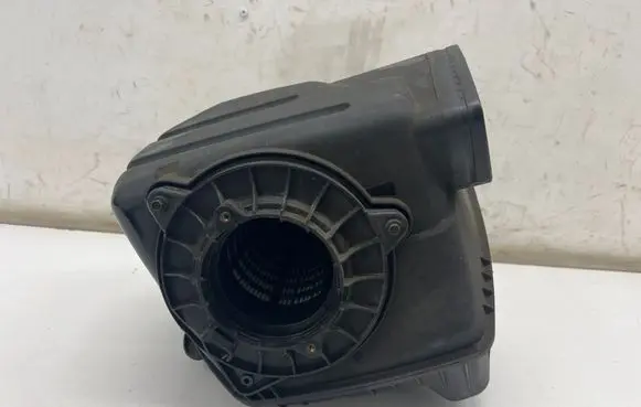 Air filter box