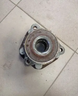 Tesla Model Y Front wheel ball bearing 104412300B B702302527YE5B