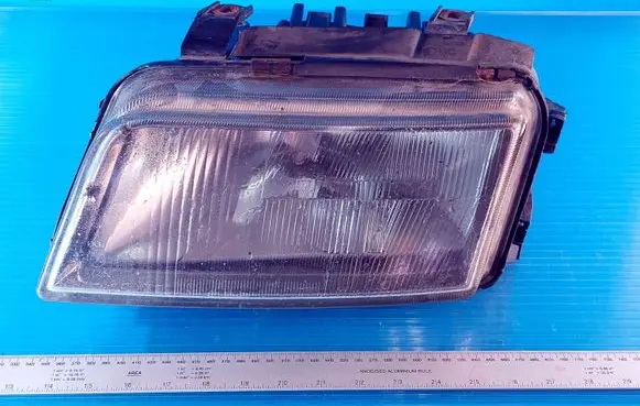 Audi A4 S4 B5 8D Headlight/headlamp 1305235256