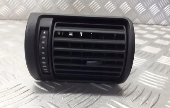 Audi A4 S4 B5 8D Dashboard air vent grill cover trim 8D1820901
