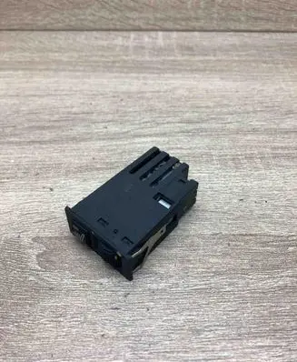 BMW 5 E39 Seat heating switch 8352259