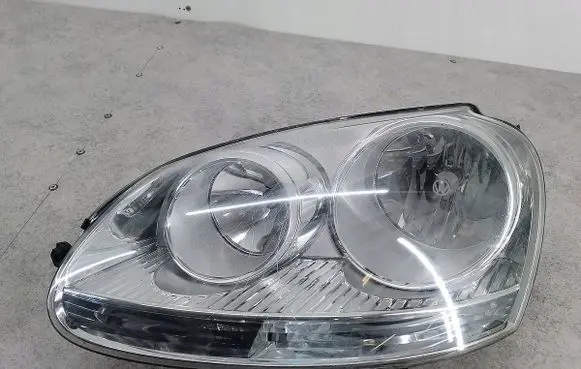 Volkswagen Golf V Headlight/headlamp