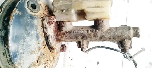 Master brake cylinder