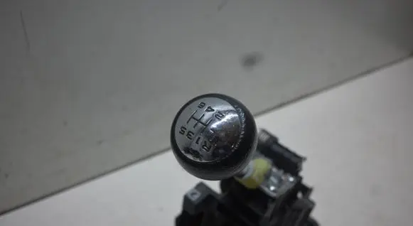Peugeot 308 SW Gear shifter/selector 9672735680