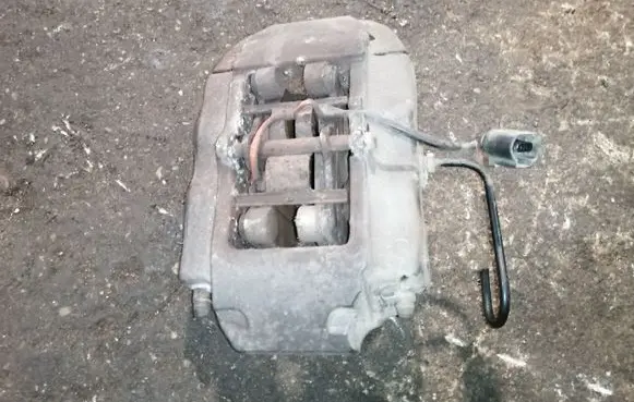 Audi Q7 4L Rear brake caliper