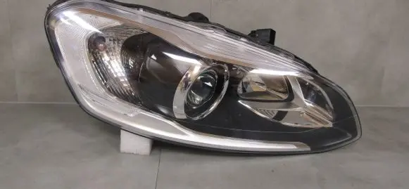 Volvo XC60 Headlight/headlamp 31698809 89911825 89907083